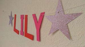 Où mettre des stickers étoile pailletée dans la chambre de l’enfant ?